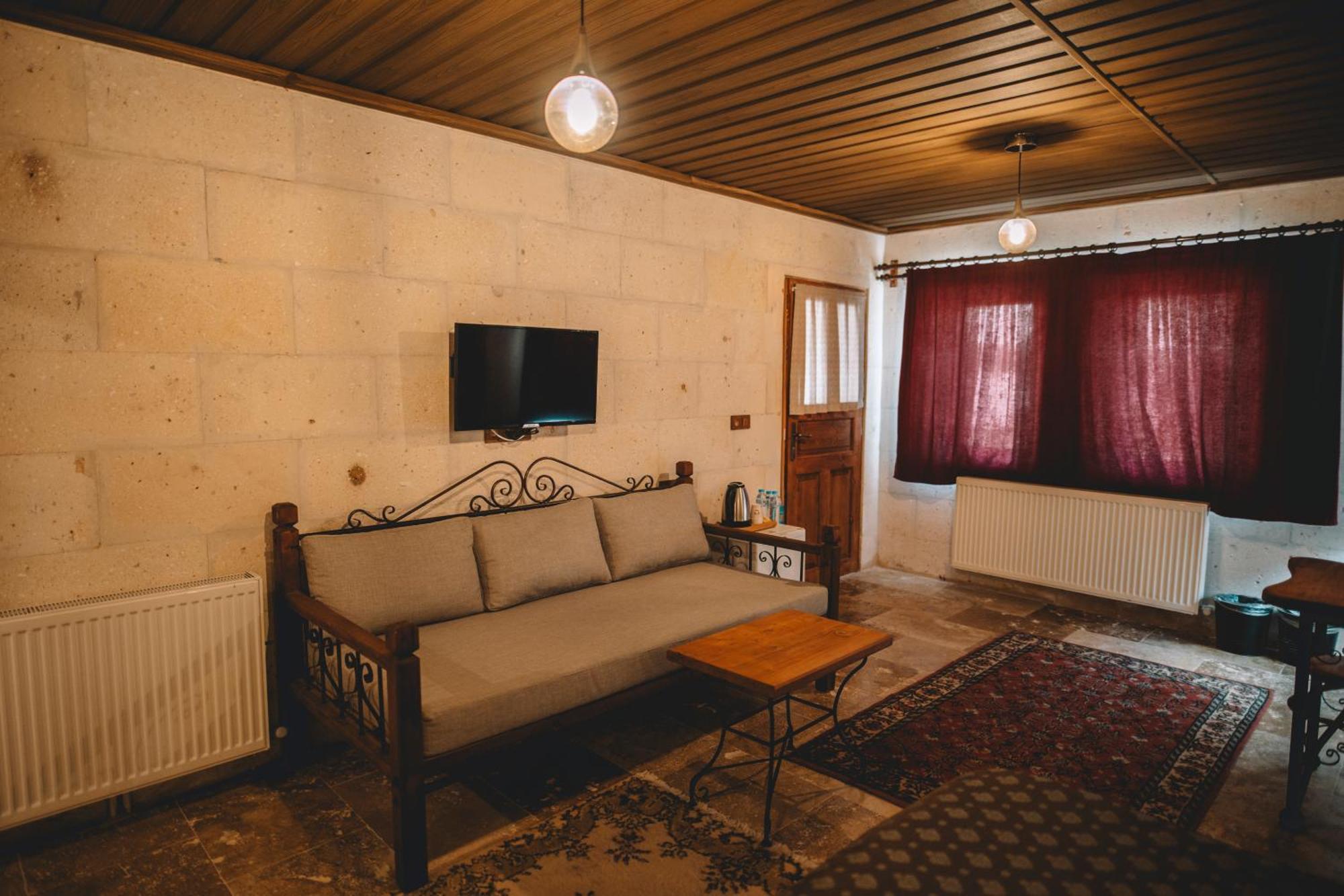 Bed and Breakfast Cavusin Cave House-Cappadocia Göreme Exterior foto